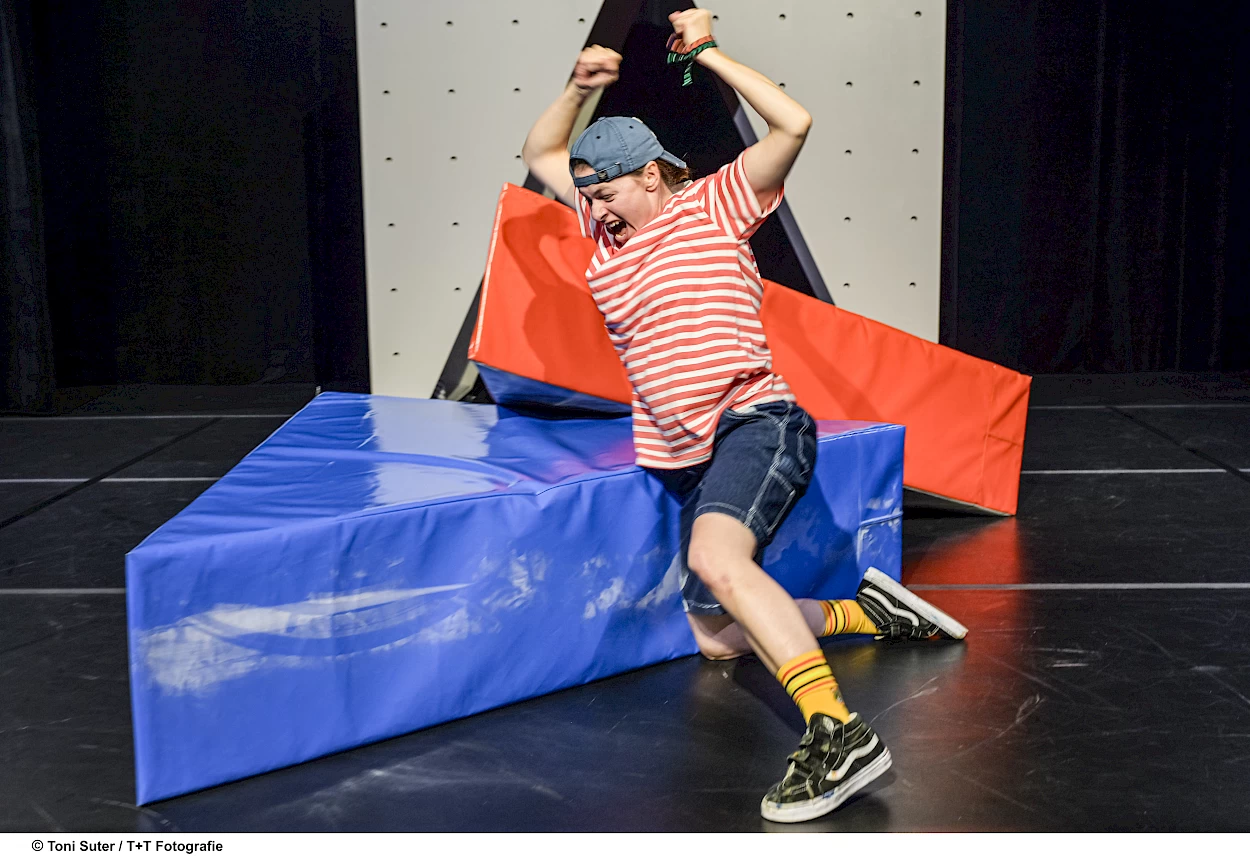 35 Kilo Hoffnung, Theater Kanton Zürich, Eva Maropoulos | T+T Fotografie